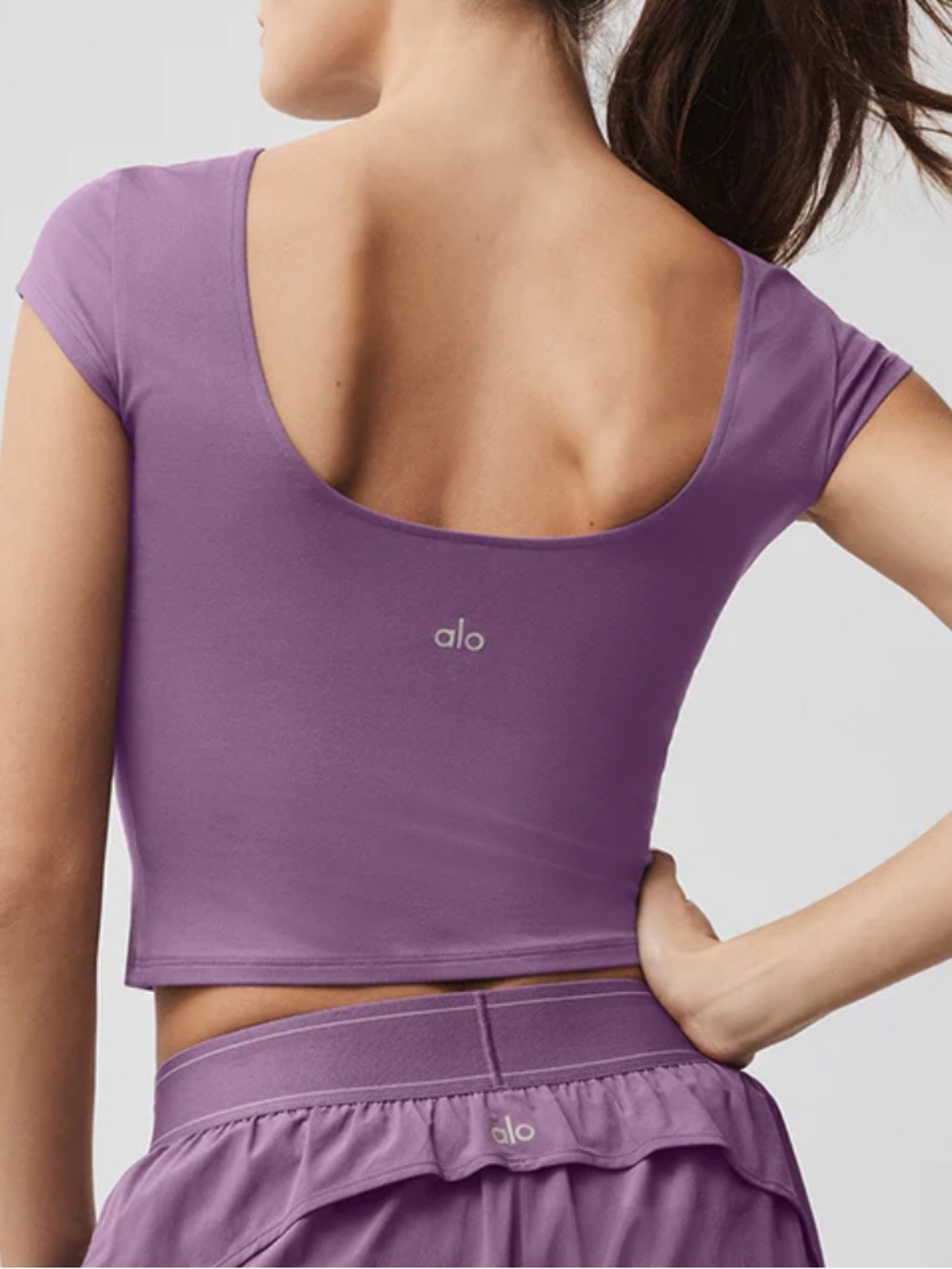ALO Soft Back for More Tee Plum Kiss, Medium - Picture 5 of 5